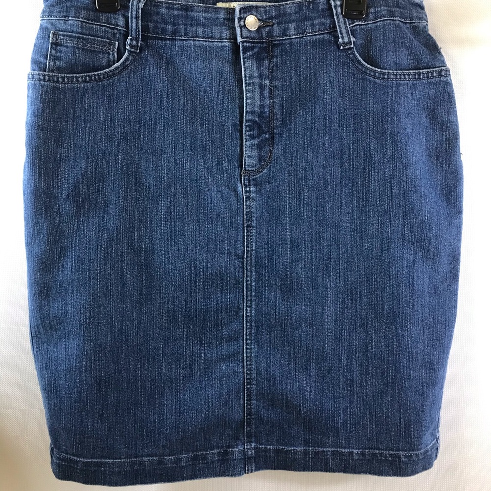 Jones New York Denim Skirt Size 14 stretch style